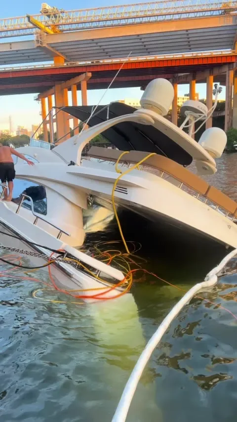 Daylight vessel recovery video preview